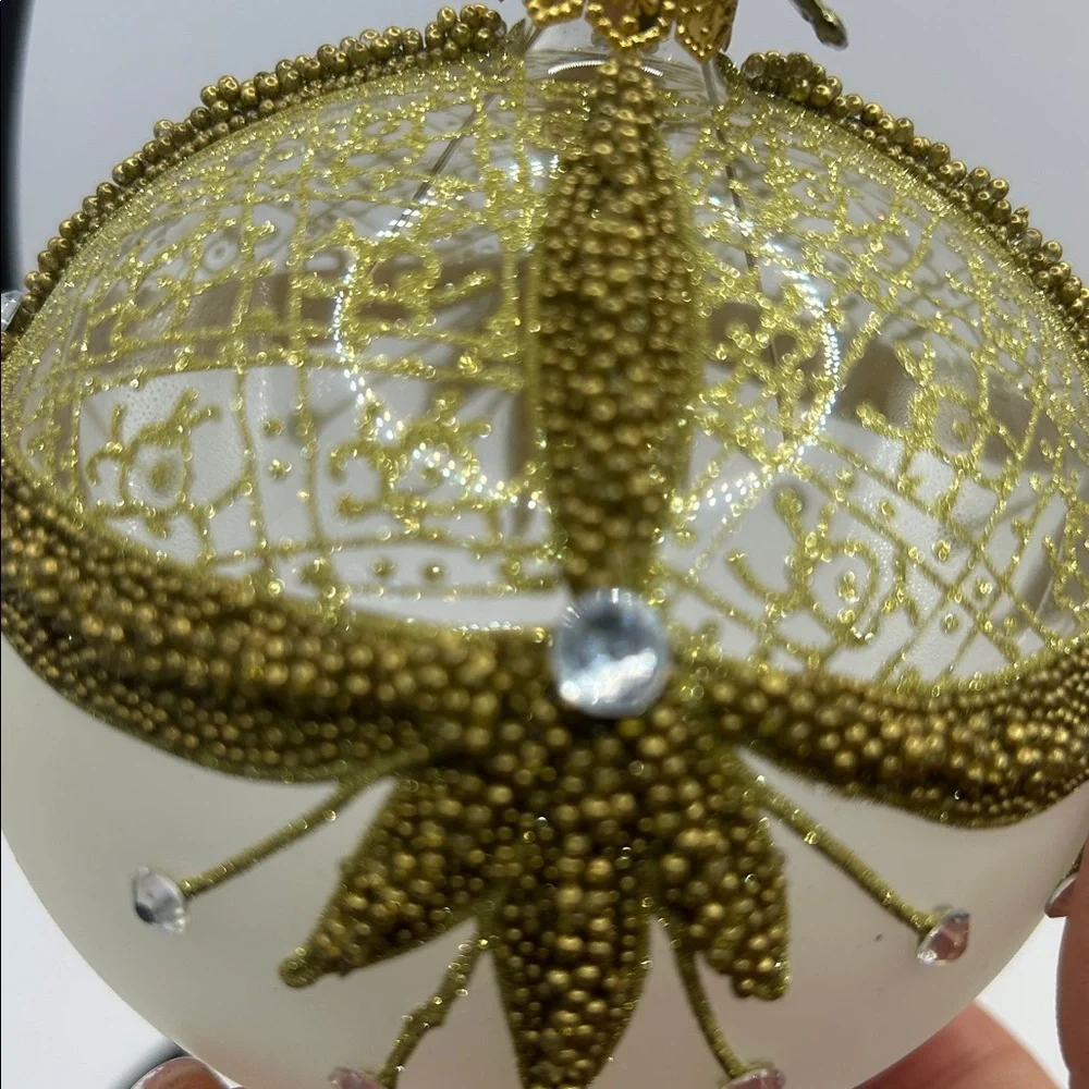 Hallmark Heritage Collection Gold and White Holiday Ornament 2016